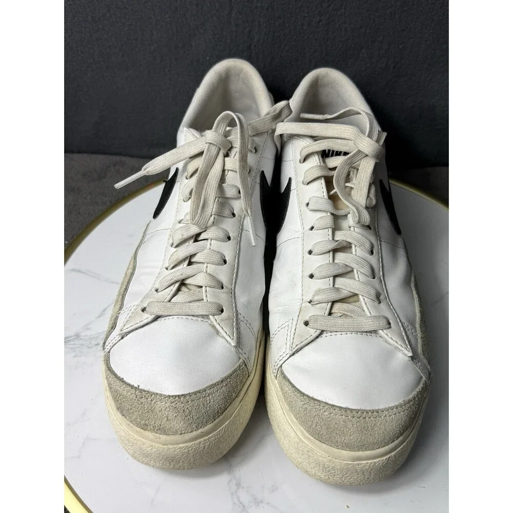Nike please see